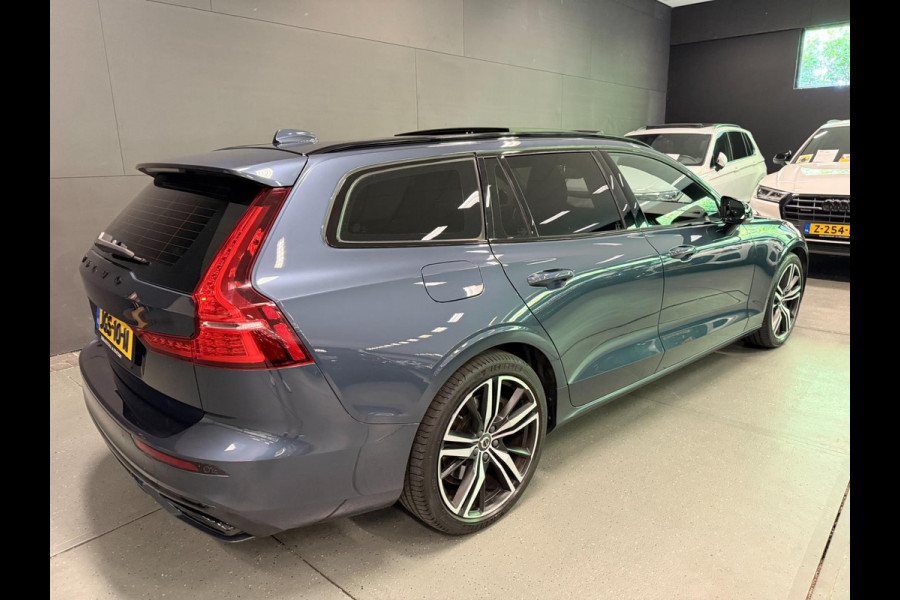 Volvo V60 2.0 T8 Twin Engine AWD R-Design PANO/DAB/H-KARDON/M-STOELEN/LEDER///