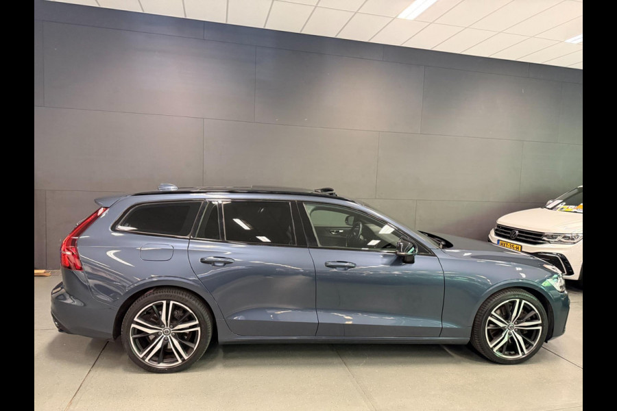 Volvo V60 2.0 T8 Twin Engine AWD R-Design PANO/DAB/H-KARDON/M-STOELEN/LEDER///