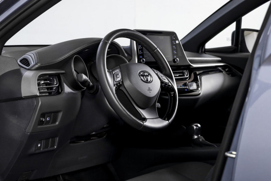 Toyota C-HR 1.8 Hybrid Active - Automaat | Adapt. Cruise | Camera | App. Connect | ECC | DAB | LM 17" | Trekhaak |