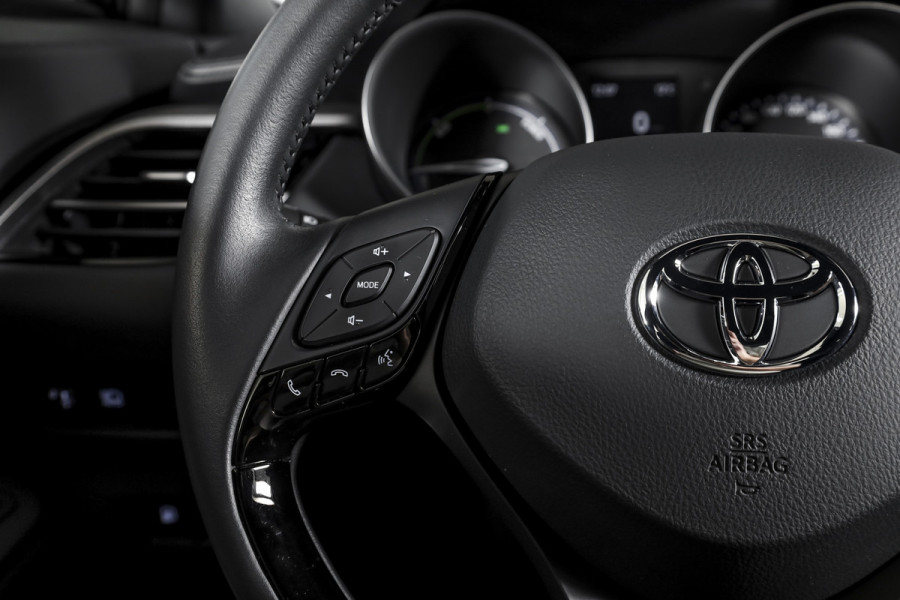 Toyota C-HR 1.8 Hybrid Active - Automaat | Adapt. Cruise | Camera | App. Connect | ECC | DAB | LM 17" | Trekhaak |