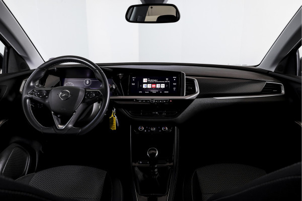 Opel Grandland 1.2 Turbo 130 PK GS Line | Dig. Cockpit | Cruise | PDC | Camera | NAV + App. Connect | ECC | DAB | LM 18" | Trekhaak |