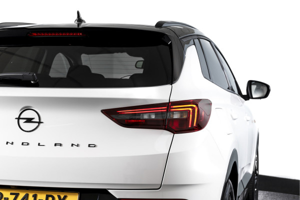Opel Grandland 1.2 Turbo 130 PK GS Line | Dig. Cockpit | Cruise | PDC | Camera | NAV + App. Connect | ECC | DAB | LM 18" | Trekhaak |