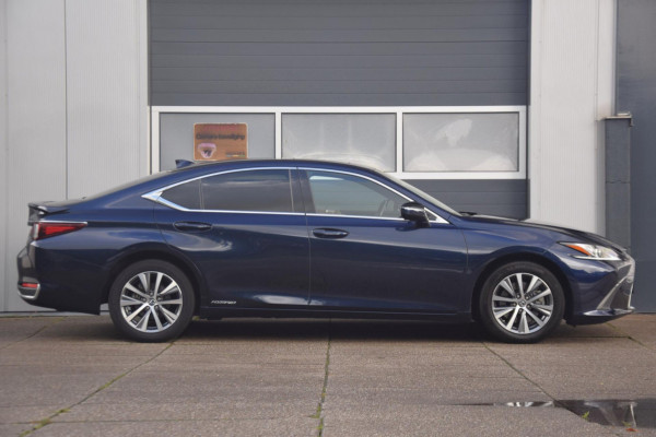 Lexus ES 300h Business Line