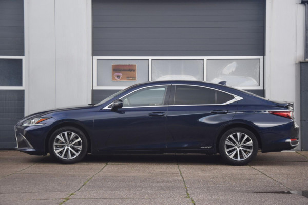Lexus ES 300h Business Line
