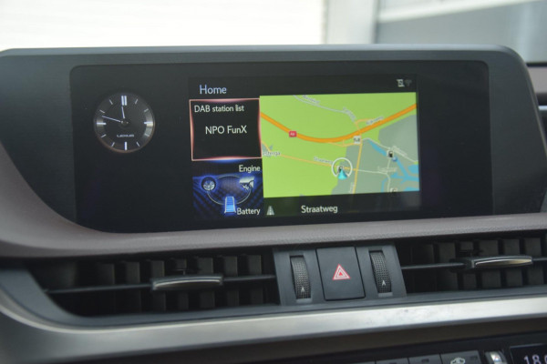Lexus ES 300h Business Line