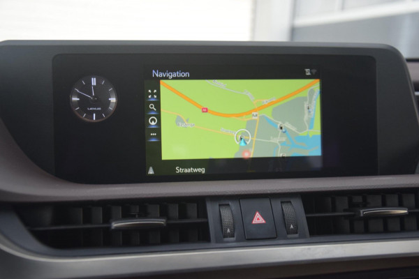Lexus ES 300h Business Line
