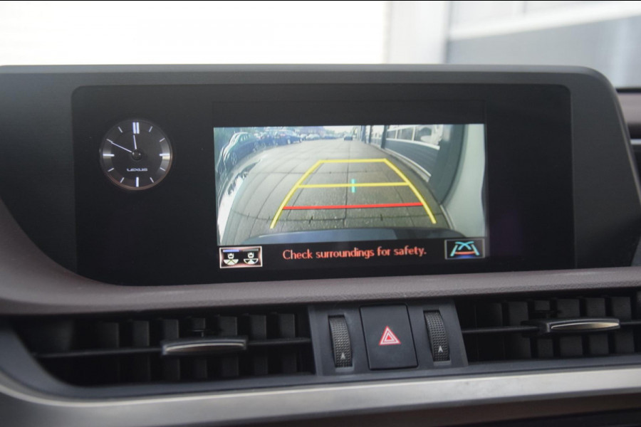 Lexus ES 300h Business Line
