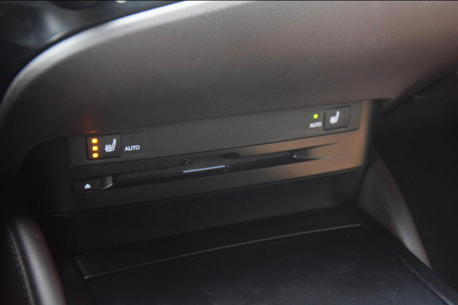Lexus ES 300h Business Line
