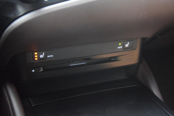 Lexus ES 300h Business Line