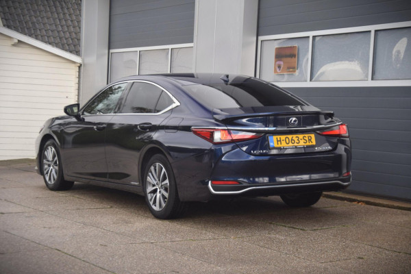 Lexus ES 300h Business Line