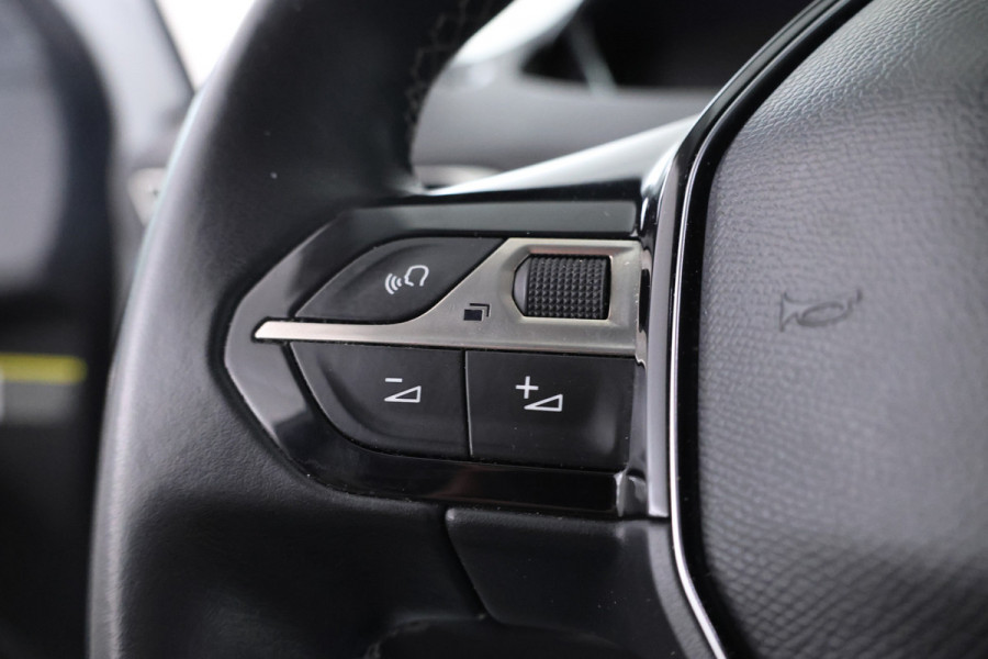Peugeot 5008 1.2 PureTech Blue Lease Premium 7 zit, Navigatie, Climate,
