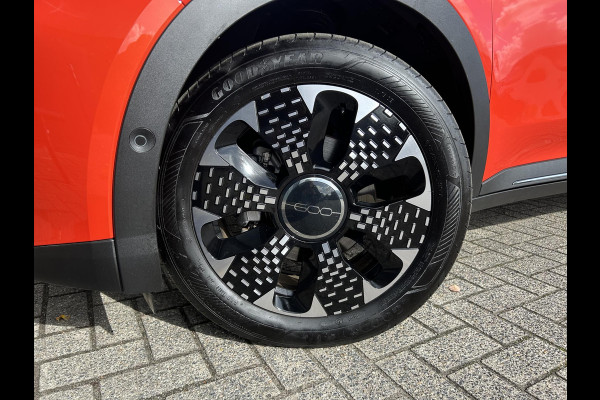 Fiat 600E La Prima 54 kWh | Zeer compleet | Prijs is rijklaar