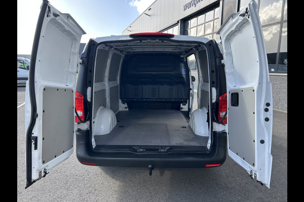 Mercedes-Benz Vito 114 CDI Lang / 9G-TRONIC / Trekhaak / Camera / Parkeersensoren / Navigatie / Cruise control / Airco / Achterdeuren