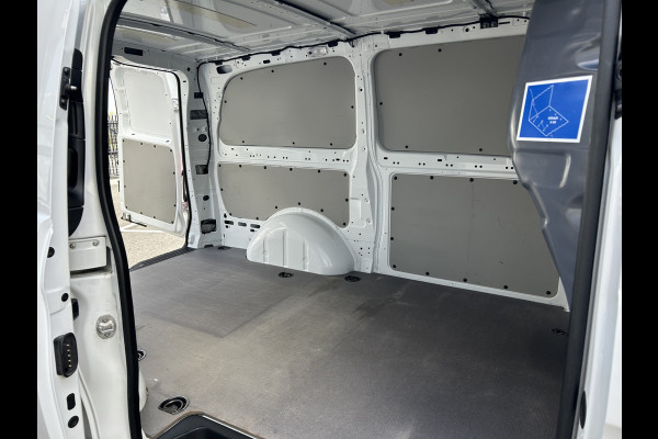 Mercedes-Benz Vito 114 CDI Lang / 9G-TRONIC / Trekhaak / Camera / Parkeersensoren / Navigatie / Cruise control / Airco / Achterdeuren