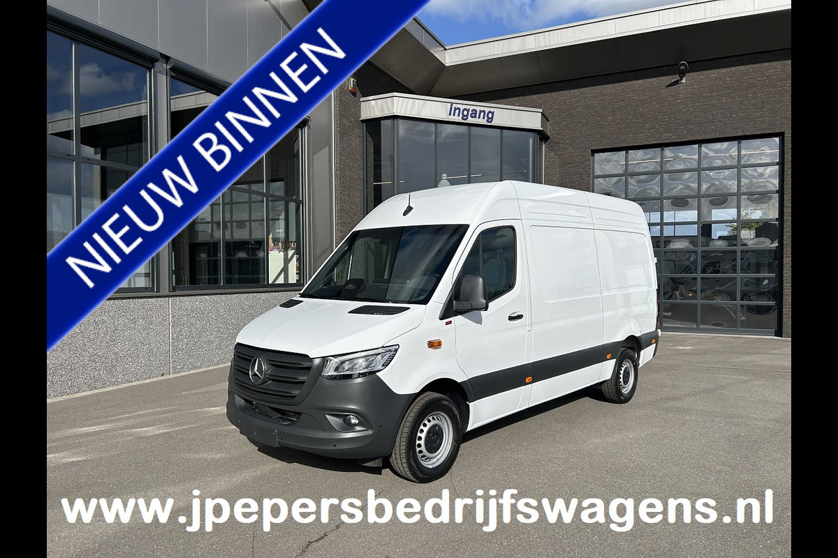 Mercedes-Benz Sprinter 317 CDI L2 H2 PRO Facelift / LED / MBUX / Navigatie / Camera / Parkeersensoren / Cruise control / Airco / 270 Graden achterdeure