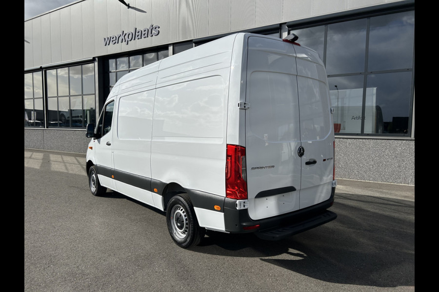 Mercedes-Benz Sprinter 317 CDI L2 H2 PRO Facelift / LED / MBUX / Navigatie / Camera / Parkeersensoren / Cruise control / Airco / 270 Graden achterdeure