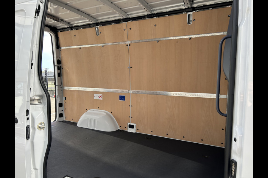 Mercedes-Benz Sprinter 317 CDI L2 H2 PRO Facelift / LED / MBUX / Navigatie / Camera / Parkeersensoren / Cruise control / Airco / 270 Graden achterdeure