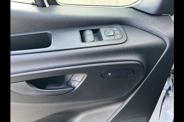 Mercedes-Benz Sprinter 317 CDI L2 H2 PRO Facelift / LED / MBUX / Navigatie / Camera / Parkeersensoren / Cruise control / Airco / 270 Graden achterdeure