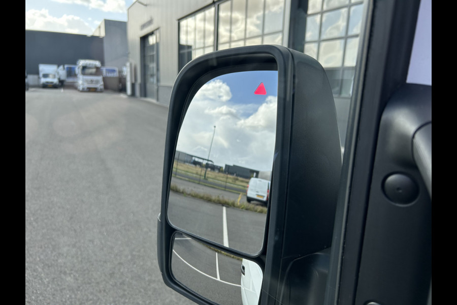 Mercedes-Benz Sprinter 317 CDI L2 H2 PRO Facelift / LED / MBUX / Navigatie / Camera / Parkeersensoren / Cruise control / Airco / 270 Graden achterdeure