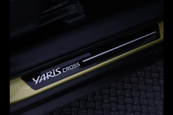 Toyota Yaris Cross 1.5 HYBRIDE EXECUTIVE BI-TONE GARANTIE TOT 9-2032 .Dodehoek detectie . JBL Audio . Stoel verwarming .
