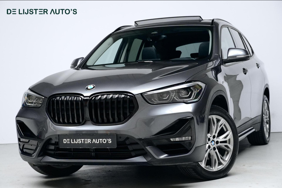 BMW X1 sDrive18i Sport Line Facelift Automaat 140 PK | Pano-dak | CarPlay | Acc | Camera | Trekhaak | HUD | Sfeer | Led | Pdc | BMW X1 sDrive18i Sport Line Facelift Automaat 140 PK | Pano-dak | CarPlay | Acc | Camera | Trekhaak | HUD | Sfeer | Led | Pdc |