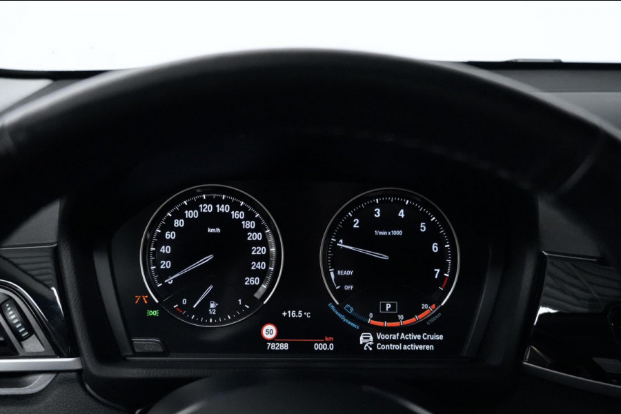 BMW X1 sDrive18i Sport Line Facelift Automaat 140 PK | Pano-dak | CarPlay | Acc | Camera | Trekhaak | HUD | Sfeer | Led | Pdc |