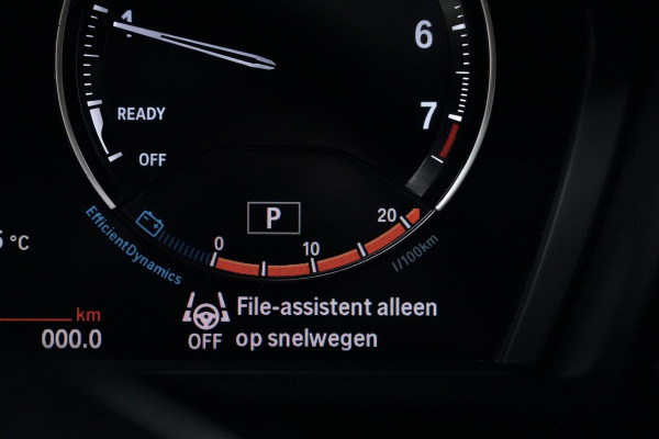 BMW X1 sDrive18i Sport Line Facelift Automaat 140 PK | Pano-dak | CarPlay | Acc | Camera | Trekhaak | HUD | Sfeer | Led | Pdc |
