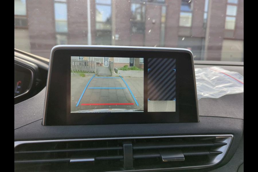 Peugeot 3008 1.2 PureTech Blue Lease Premium Avantage NL-AUTO | CAMERA | 1/2 LEDER