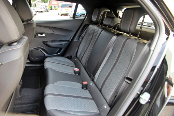 Peugeot 2008 1.2 PureTech 130 Allure | ACC | 360 | Carplay | Keyless