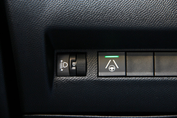 Peugeot 2008 1.2 PureTech 130 Allure | ACC | 360 | Carplay | Keyless