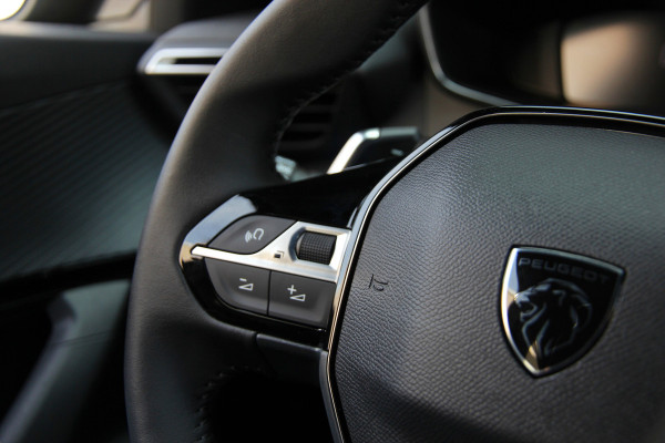 Peugeot 2008 1.2 PureTech 130 Allure | ACC | 360 | Carplay | Keyless