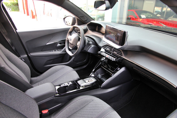 Peugeot 2008 1.2 PureTech 130 Allure | ACC | 360 | Carplay | Keyless