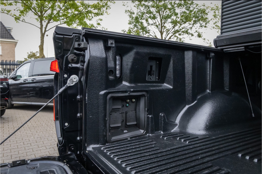 Ford USA F-150 Lightning Platinum Extended Range