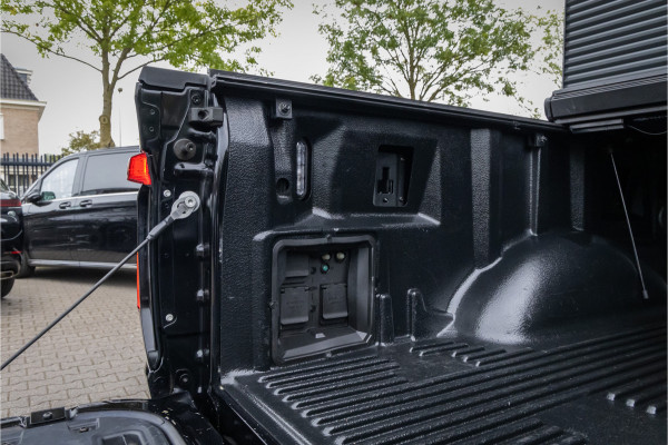 Ford USA F-150 Lightning Platinum Extended Range