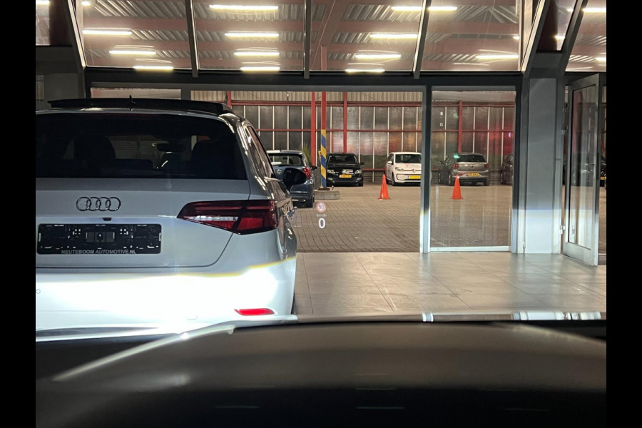 Volkswagen Golf 1.5 eTSI 50 Edition | Pano | Head-up |360Cam