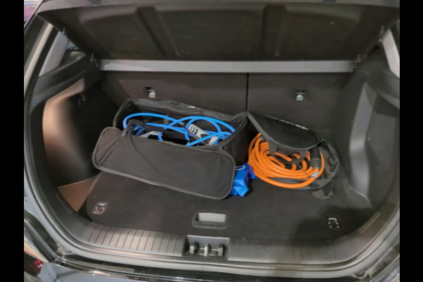 Hyundai Kona EV Premium 64 kWh