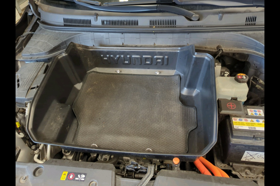 Hyundai Kona EV Premium 64 kWh