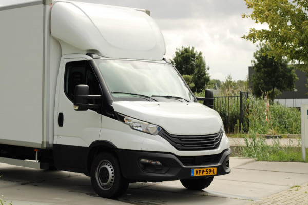 Iveco Daily Zo goed als nieuwe bakwagen met Laadklep AUTOMAAT| Navi| 17.000 km |Camera|3zits|