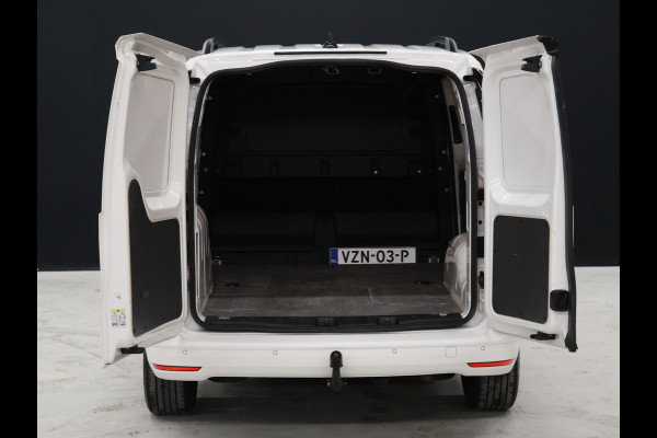 Volkswagen Caddy Cargo 2.0 TDI 1st Edition [ADAPTIVE CRUISE CONTROL, APPLE CARPLAY, ANDROID AUTO, SIDE ASSIST, TREKHAAK, STOELVERWARMING, PARKEERSENSOR, NIEUWSTAAT]
