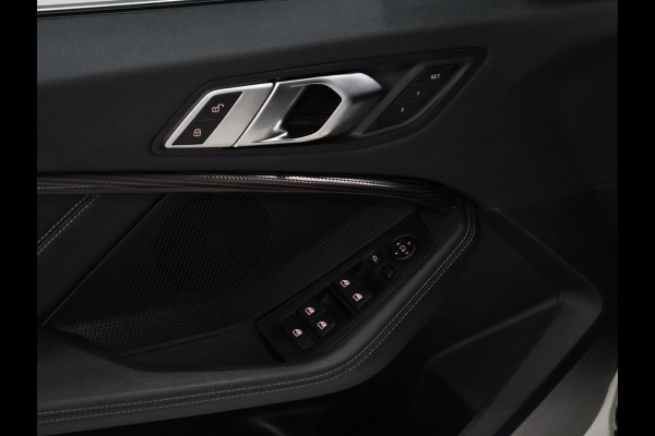 BMW 1-serie 118i Executive [APPLE CARPLAY, ANDROID AUTO, MEMORY SEAT, KEYLESS ENTRY, CAMERA, LEDER, CRUISE CONTROL, NIEUWSTAAT]