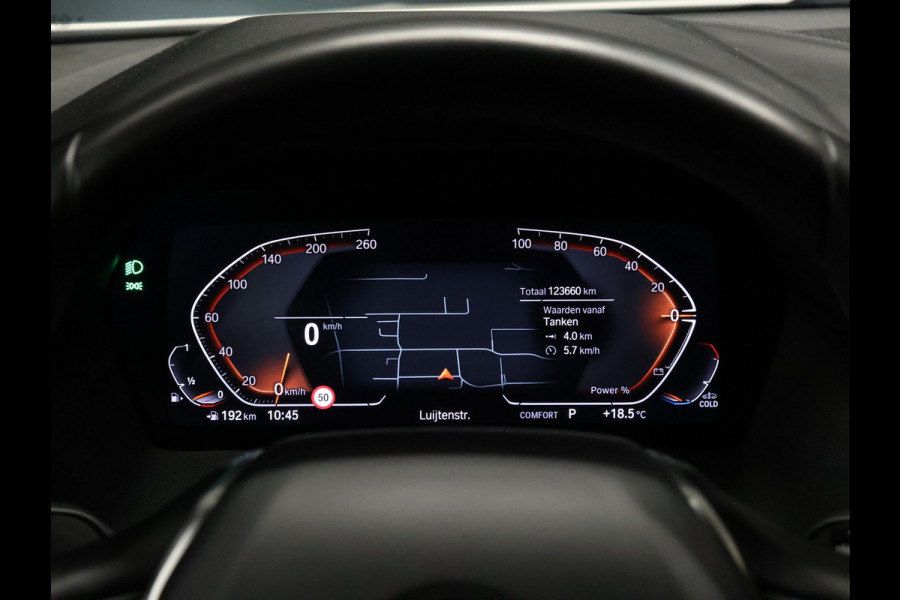 BMW 1-serie 118i Executive [APPLE CARPLAY, ANDROID AUTO, MEMORY SEAT, KEYLESS ENTRY, CAMERA, LEDER, CRUISE CONTROL, NIEUWSTAAT]