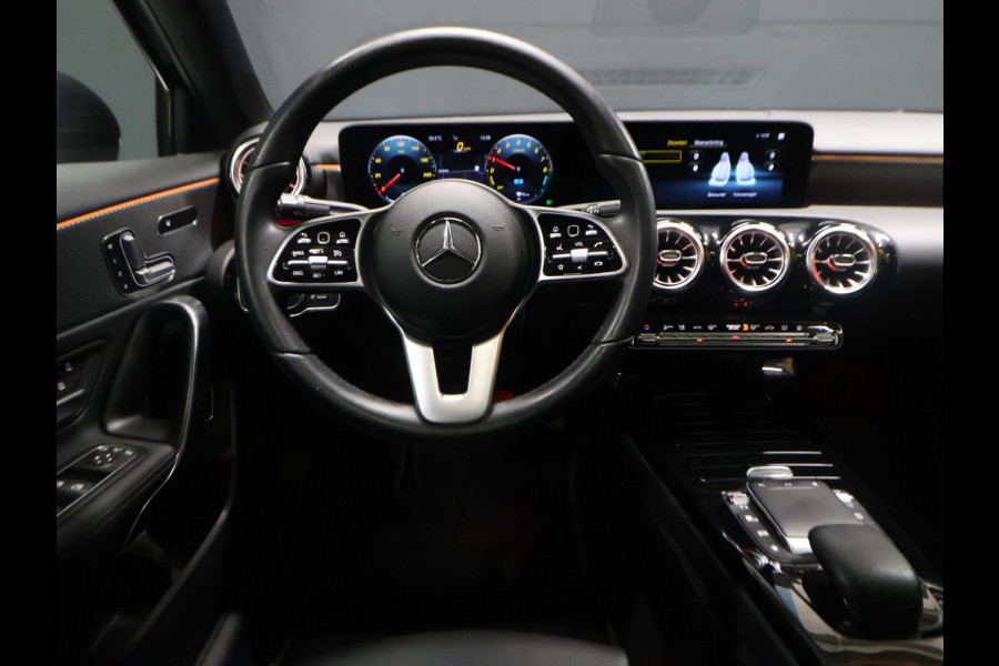 Mercedes-Benz A-Klasse 250 e Business Solution Luxury Limited [SCHUIFKANTELDAK, SFEERVERLICHTING, MEMORY, ELEKTRISCHE STOELEN, CAMERA, LEDER, NIEUWSTAAT]