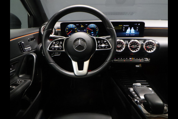 Mercedes-Benz A-Klasse 250 e Business Solution Luxury Limited [SCHUIFKANTELDAK, SFEERVERLICHTING, MEMORY, ELEKTRISCHE STOELEN, CAMERA, LEDER, NIEUWSTAAT]