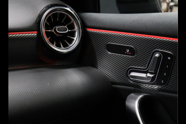 Mercedes-Benz A-Klasse 250 e Business Solution Luxury Limited [SCHUIFKANTELDAK, SFEERVERLICHTING, MEMORY, ELEKTRISCHE STOELEN, CAMERA, LEDER, NIEUWSTAAT]