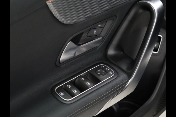 Mercedes-Benz A-Klasse 250 e Business Solution Luxury Limited [SCHUIFKANTELDAK, SFEERVERLICHTING, MEMORY, ELEKTRISCHE STOELEN, CAMERA, LEDER, NIEUWSTAAT]