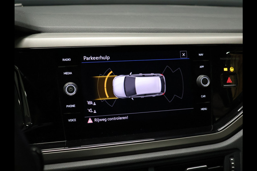 Volkswagen Polo 1.0 TSI Life Business Automaat [APPLE CARPLAY, ANDROID AUTO, STOELVERWARMING, PDC V+A, CRUISE CONTROL, NIEUWSTAAT]