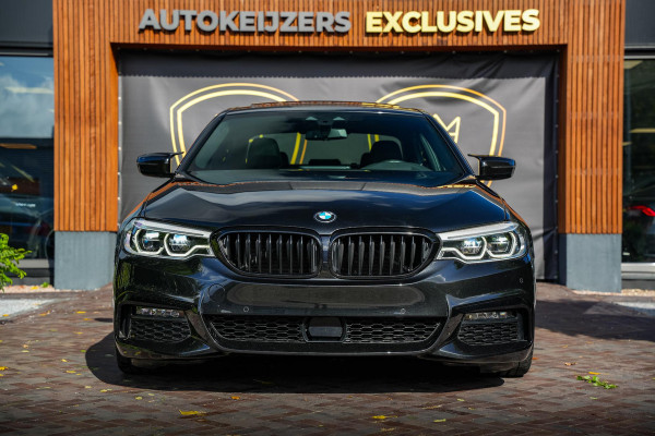 BMW 5 Serie 540i Executive M-Pakket Panodak Leer HUD Keyless Camera ACC