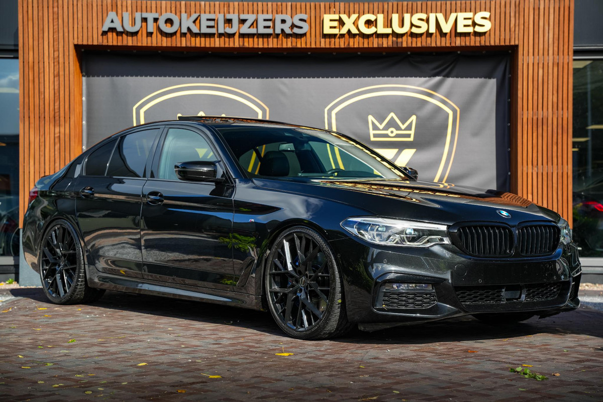 BMW 5 Serie 540i Executive M-Pakket Panodak Leer HUD Keyless Camera ACC BMW 5 Serie 540i Executive M-Pakket Panodak Leer HUD Keyless Camera ACC
