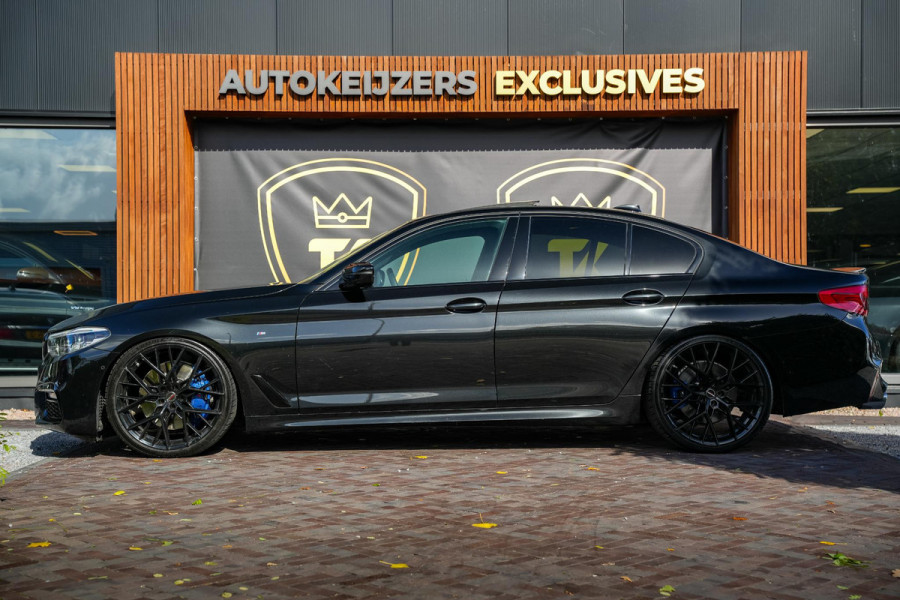 BMW 5 Serie 540i Executive M-Pakket Panodak Leer HUD Keyless Camera ACC