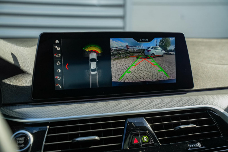 BMW 5 Serie 540i Executive M-Pakket Panodak Leer HUD Keyless Camera ACC